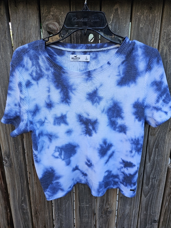 Hollister Tops - Hollister Blue Tie-Dye Waffle Short Sleeve Tee Size L